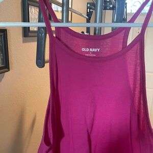 Old Navy Women's Magenta Scoop Neck Tank Top